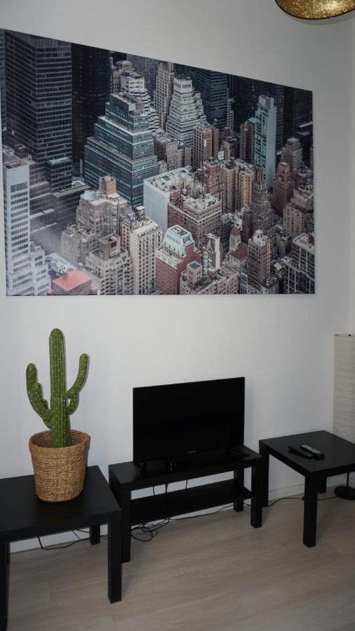 Roosevelt Apartments. アントウェルペン エクステリア 写真