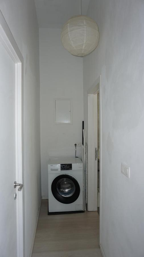 Roosevelt Apartments. アントウェルペン エクステリア 写真